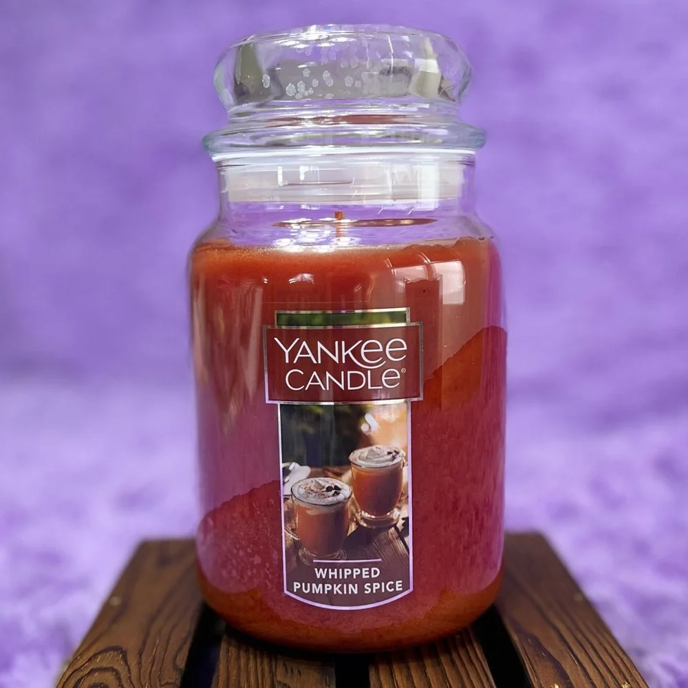 Large YANKEE CANDLE Whipped Pumpkin Spice 22 oz - Picture 7 of 11